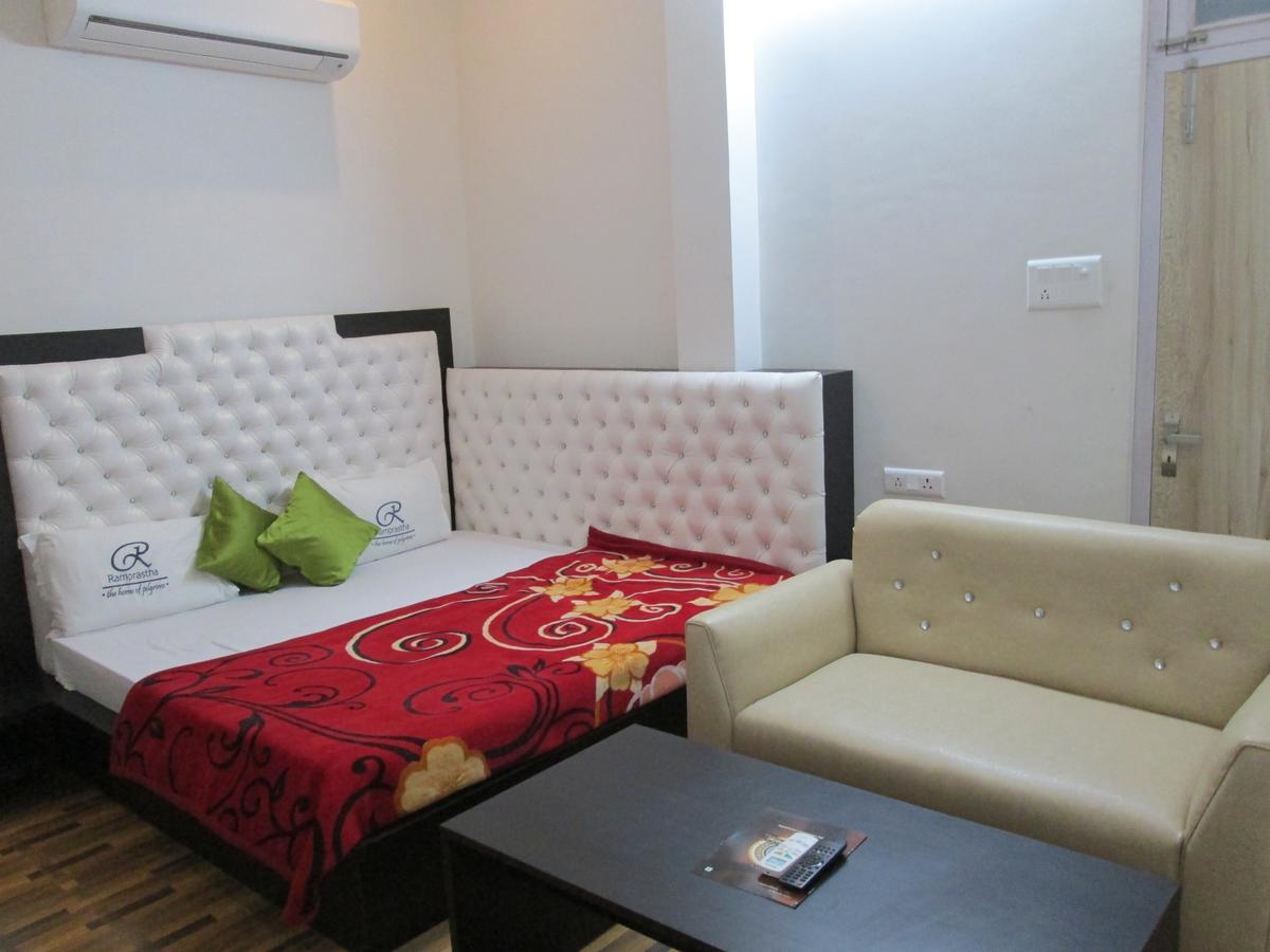 Ayodhya Ramprastha Hotel מראה חיצוני תמונה